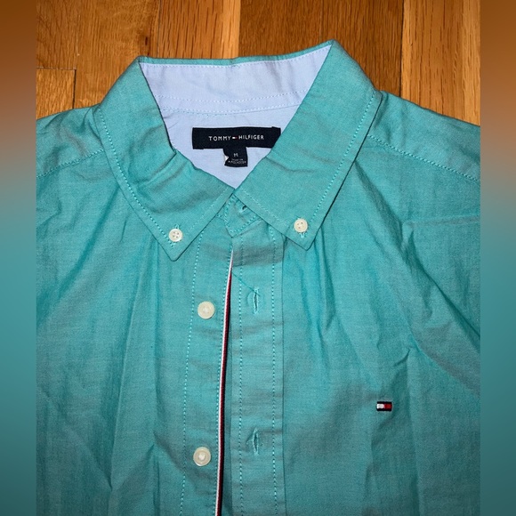 Men’s Tommy Hilfiger Teal Short Sleeve Button Down - Picture 2 of 3